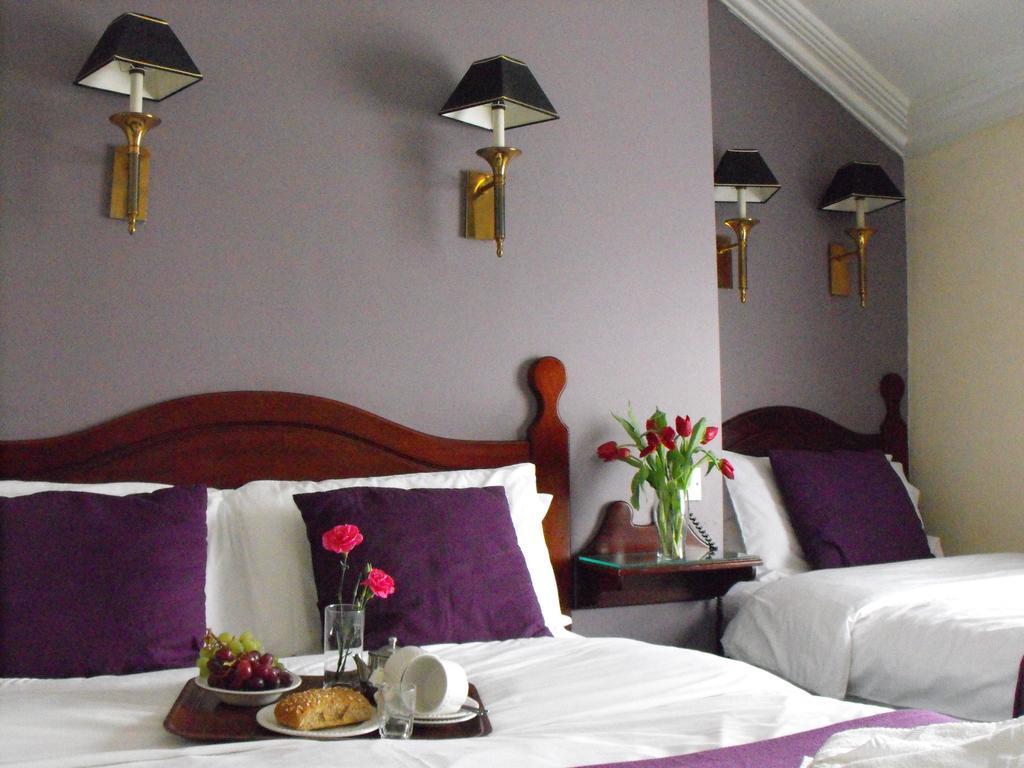 The Townhouse Dublin Hotel Room photo