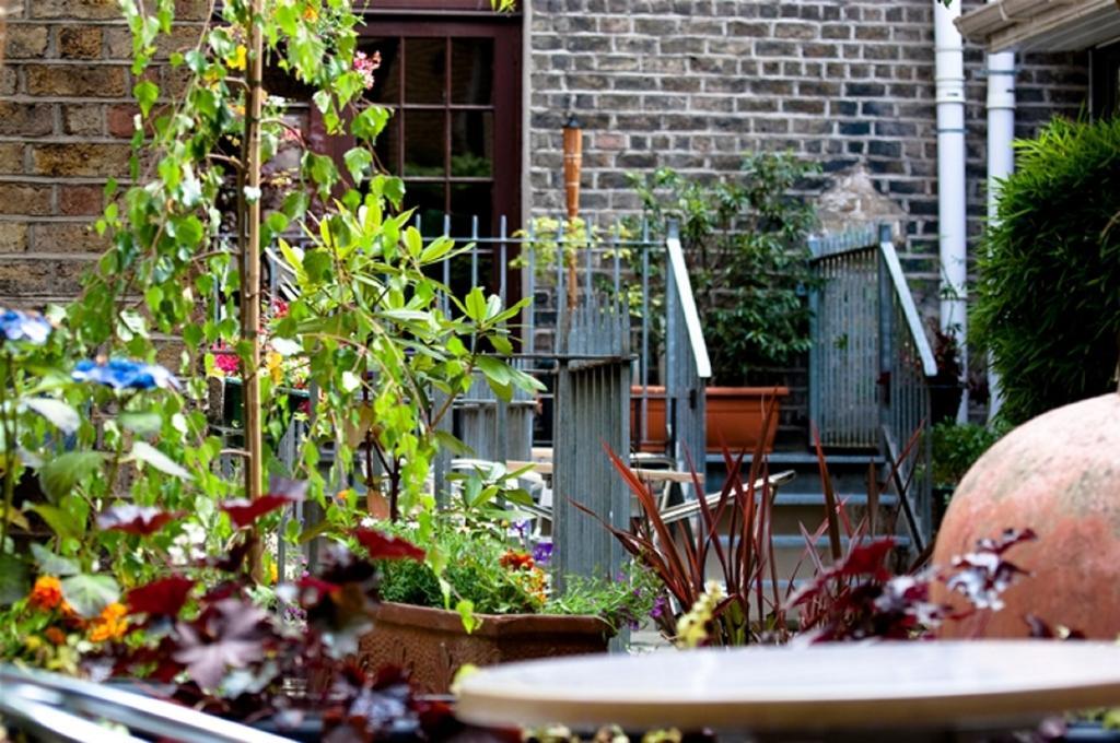 The Townhouse Dublin Hotel Exterior photo